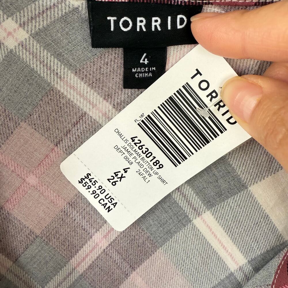 Torrid size 4X Plaid short sleeves Buttondown blouse size 4X - Picture 2 of 8